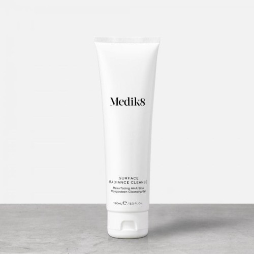 Medik8 Surface Radiance Cleanse Żel oczyszczający z mangostanem i kwasami AHA BHA 150 ml.jpg