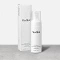 Medik8 Calmwise Soothing Cleanser Łagodna pianka chlorofilowa 150 ml..jpg