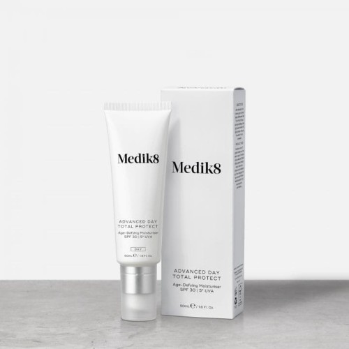 Medik8 Advanced Day Total Protect spf 30 Krem nawilżający przeciwko oznakom starzenia SPF 30, 50 ml.jpg
