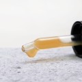 Medik8 Oxy R- Peptides Nawilżające serum rozjaśniające przebarwienia z 1% oksyresweratrolu 2 x 10 ml,.jpg