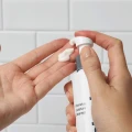 Intensive-Moisture-Cleanser_model_2000x2000.webp