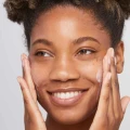 Skin-Smoothing-Cream_Step3_Apply.webp