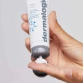 Active-Moist_Step2_Dispense_5f666046-551a-43b5-a610-61990c018f85.webp