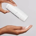 Daily-Microfoliant_Step1_Dispense_27aefd7e-644e-4f11-bd52-e2972f8ac682.webp