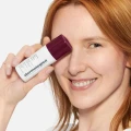 dynamic-skin-retinol-serum_model-product.webp