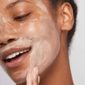 Multivitamin-Power-Recovery-Masque_Step2_Apply.webp
