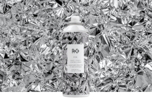 R+Co Foil Frizz Control spray - Lakier do włosów 193 ml