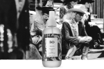 R+Co Dallas Thickening Spray Pogrubiający Spray do włosów 251 ml